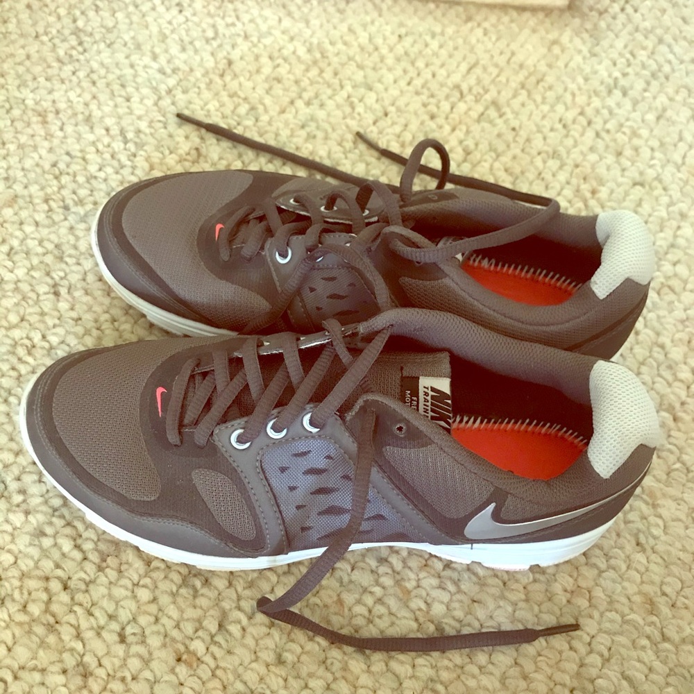 Nike women’s free xt motion fit